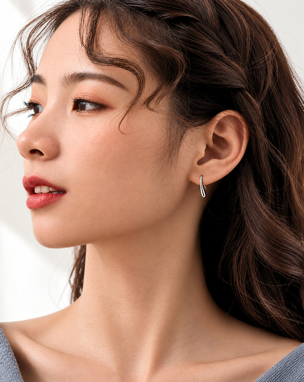 925 Sterling Silver Small, Small And Simple Temperament Personality Cold Wind Ear Buckle Earrings