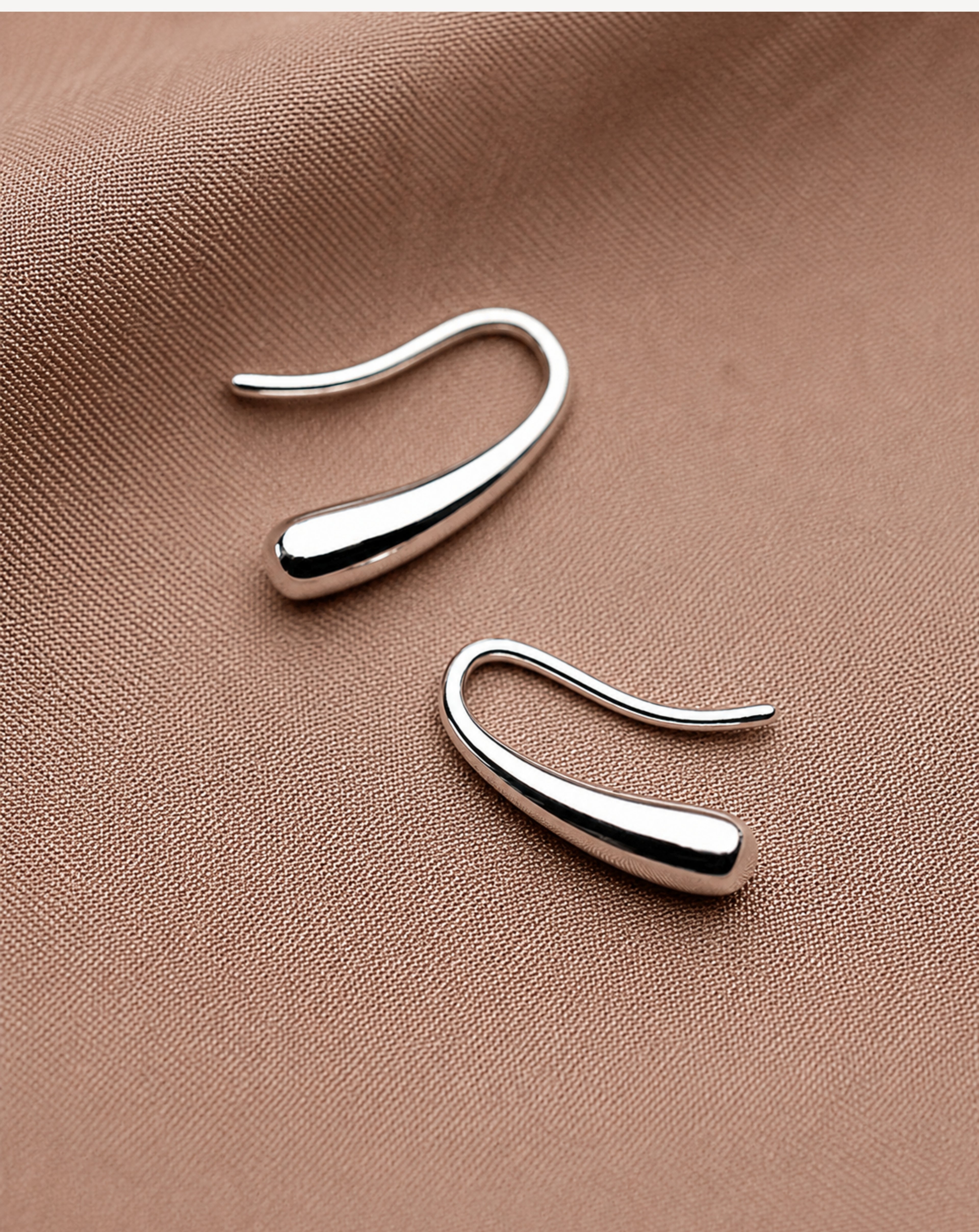 925 Sterling Silver Small, Small And Simple Temperament Personality Cold Wind Ear Buckle Earrings