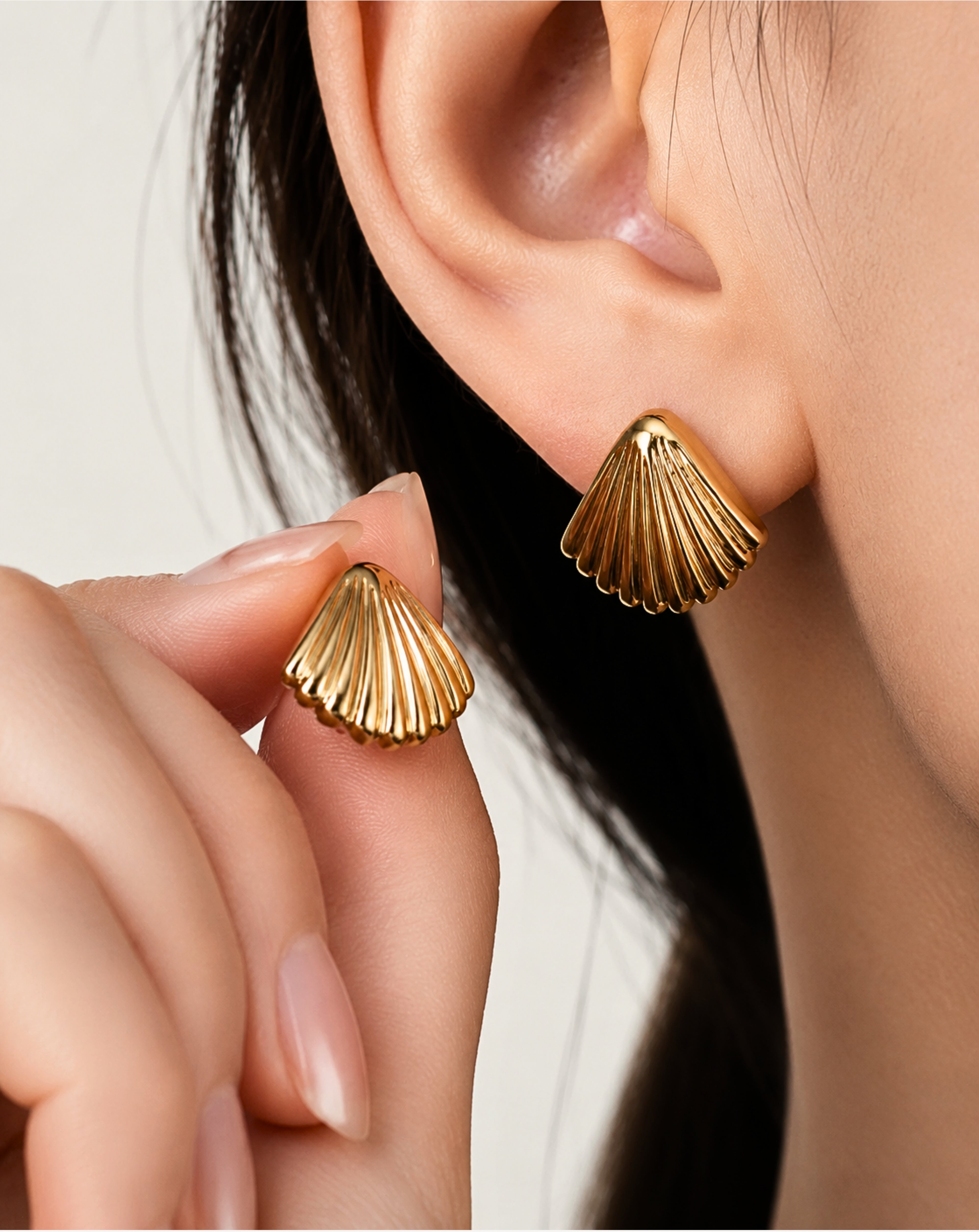 New Retro Niche Design Shell Earrings, Light Luxury Personality Simple Studs, All-Match Geometric Jewelry For Women