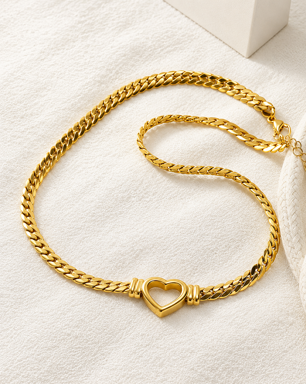 Gold Plated Heart Link Chain Necklace for Women - product image 5