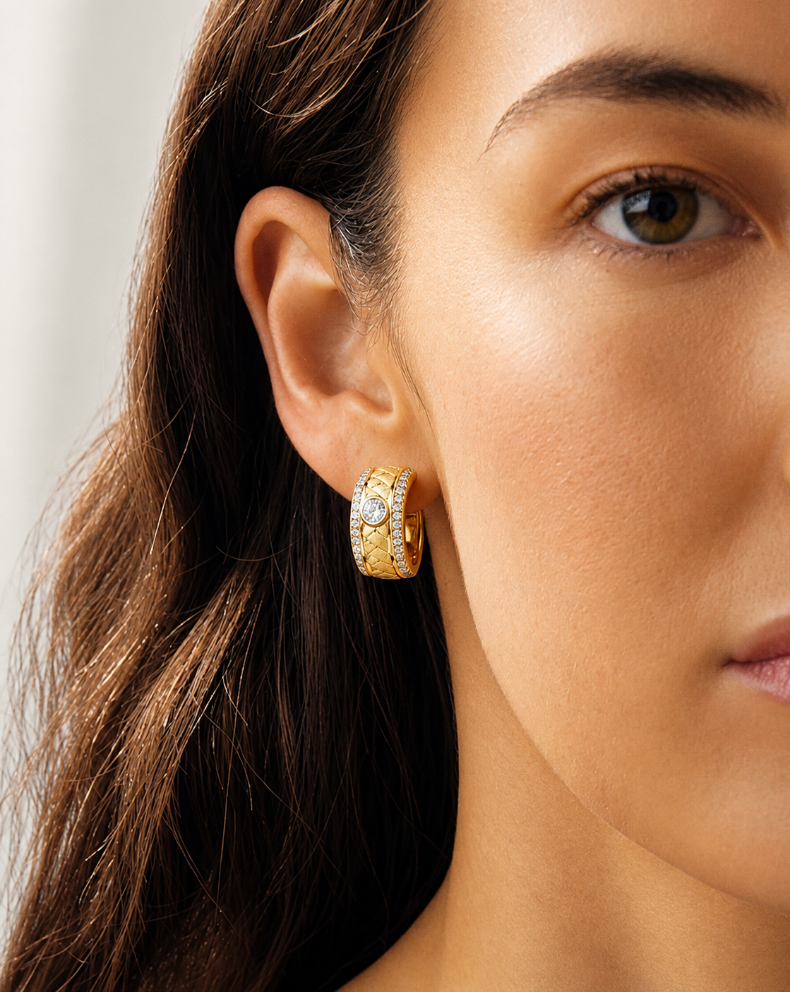 Morganite Gold Hoop Earrings in Gold-Plated S925 Silver